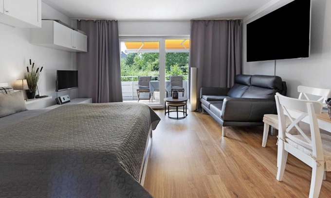 Gaienhofen Apartment | Boutique Apartment Anybody