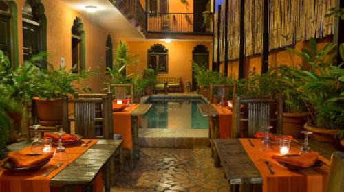 Calle la Calzada Hotel | Boutique Hotel Maharaja