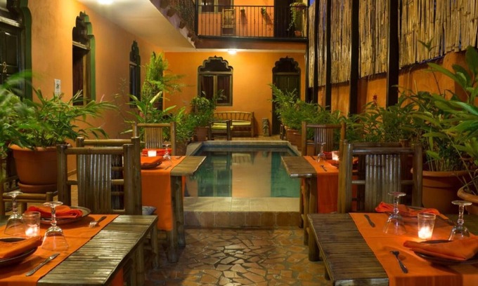 Calle la Calzada Hotel | Boutique Hotel Maharaja