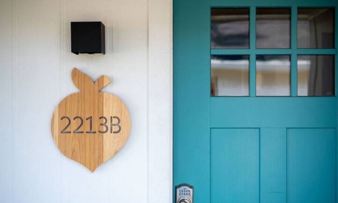 Austin Ave. House | Boutique Hotel Suite ~ minutes from Magnolia + BU