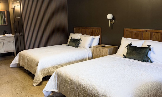 Lawrenceburg Apartment | Boutique Motel with cozy nature inspired mid century design