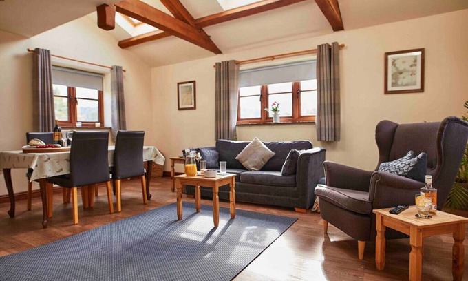 Monmouth Other | Boutique one-bedroom cottage in a stunning countryside location with hot tub