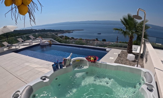 Dugi Rat Villa | Boutique Villa Fay Croatia Heated Pool, Jacuzzi, Seaview Near Split and Omis NEW