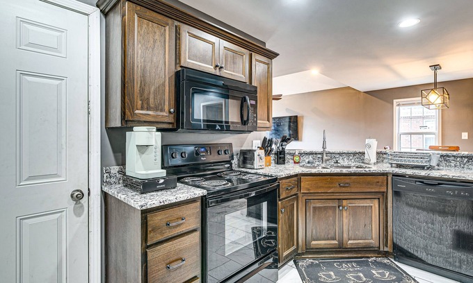 Bowling Green House | Bowling Green Duplex Rental ~ 5 Mi to Downtown!