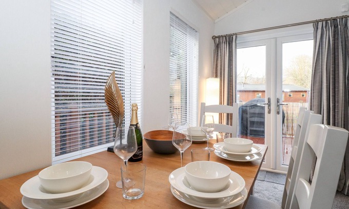 Bowness-on-Windermere Cottage | Bowness Bay Lodge