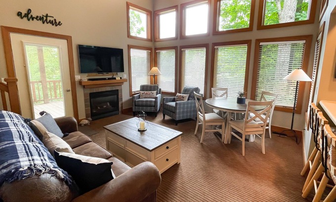 Boyne Falls Condo | Boyne Mountain, Disciples Ridge Condo, Sleeps 18