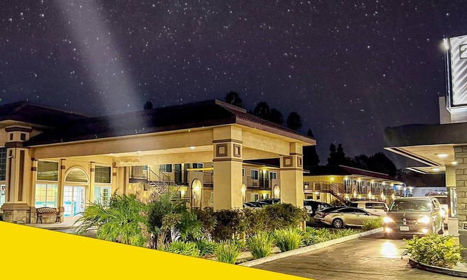Anaheim Resort House | Bposhtels Anaheim