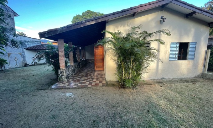 Boicucanga Beach Ski Chalet | Large house one block from Boissucanga beach