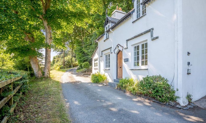 Aberdovey House | Braich-Y-Celyn Lodge