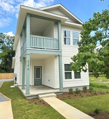 Southeast Pensacola Apartment | Brainerd Cottage