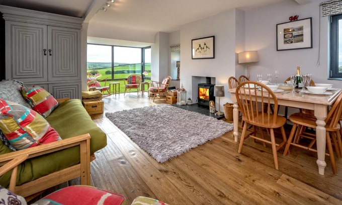 Llanengan House | Brambles