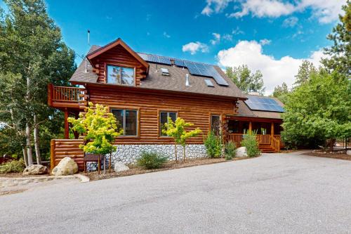 Upper Moonridge House | Branchwater Lodge #569