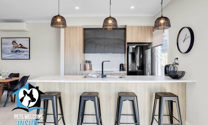 Encounter Bay House | Brand New 3 Bed 2 Bath with Sea Views