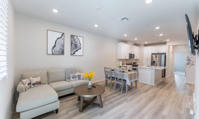 West Covina Condo | Brand New 3b3b Condo in the heart of West Covina
