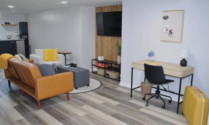 Ann Arbor House | Brand New Clean Unit, steps to The Big House
