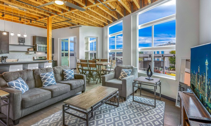 Bremerton Condo | Brand New Condo in Downtown Bremerton