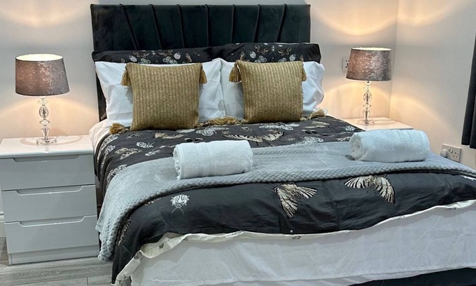 Dudden Hill Apartment | Brand New En-suite Bedroom in London