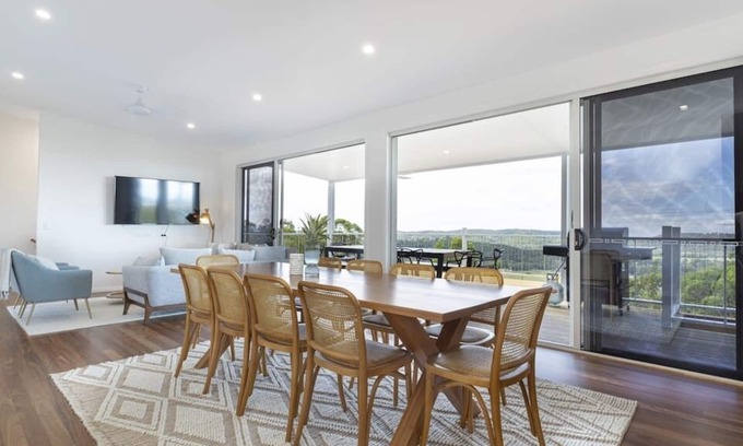 Valdora House | Brand New Executive Hinterland Retreat Valdora