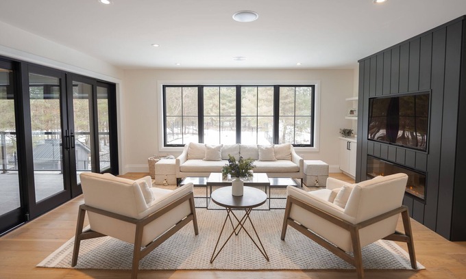 Clearview House | Brand New Family-Size Loft in Nottawa, 5min to CWood, 15 to Blue! 3BR Sleeps 7