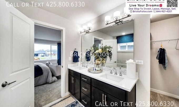 Marysville House | Brand-New Fully Furnished Home with Mother-in-Law Suite