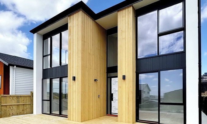 Auckland House | Brand New House 8 bedrooms 5.5 Bathrooms Flat bush