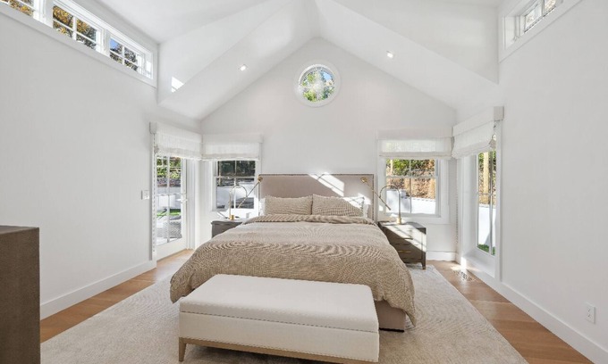 Amagansett North House | Brand New in Amagansett. Walk to beach & town. Pool, hot tub, sport court!