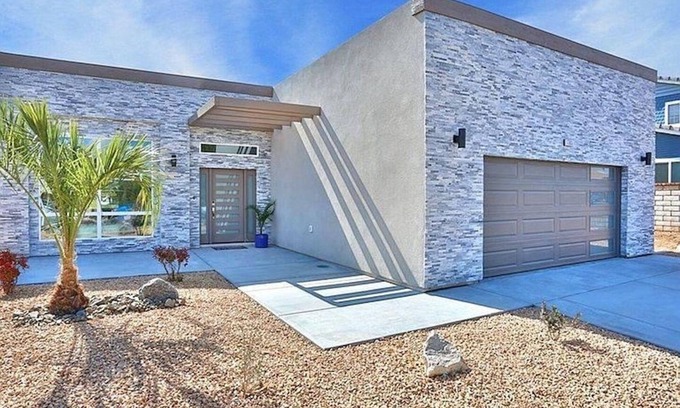 Victorville House | BRAND NEW LISTING! LUXURY MODERN HOME! GOLF COURSE VIEW!