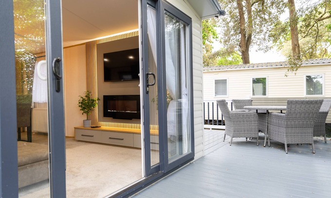 Mudeford Ski Chalet | Brand new Lodge overlooking the harbour at Sandhills Costal Retreat