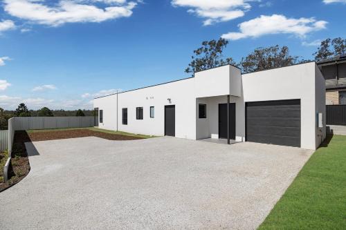 Goodna Villa | Brand New Luxury 4 Bed Home