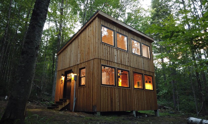 Stratton and Bromley Ski Areas Cabin | Brand New Luxury “Tiny” House, Immersed In Nature