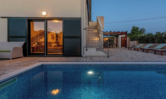 Vinjerac Villa | Brand new luxury villa Ivo, private pool, 3 bedrooms, table tennis, beach