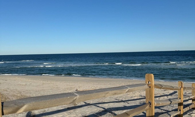 Normandy Beach House | Brand New Mantoloking Beach Block 3BR Townhouse with Dedicated Parking