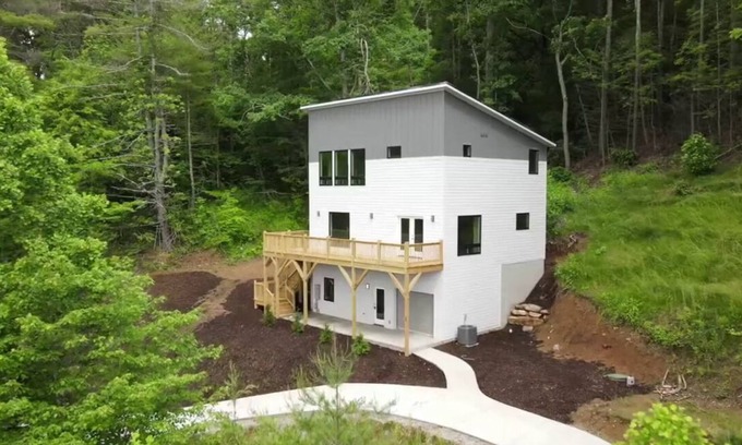 Weaverville House | Brand New! Modern Mountain Retreat w/Stunning Views