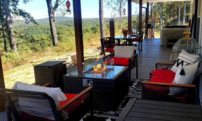 Sand Gap Cabin | Brand New Modern Wild Winds Cabin at 2000 Feet Elevation with a hot tub!
