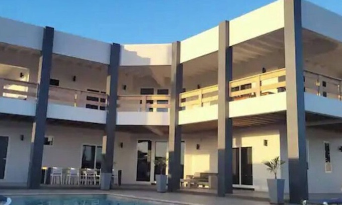 Kurimiauw Villa | Brand New Private Luxurious Villa in Palm Beach !