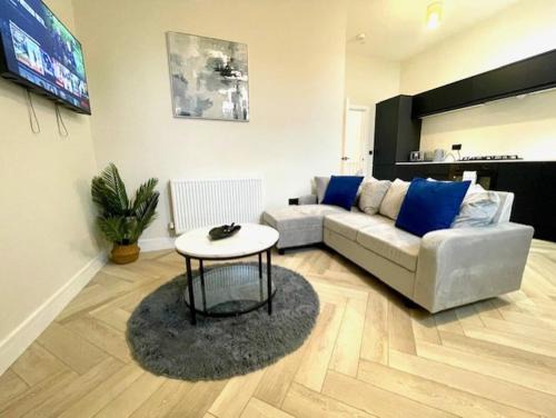 Pontcanna Apartment | Brand-New Stylish 2BR Duplex in Pontcanna Cardiff Modern & Cozy Stay