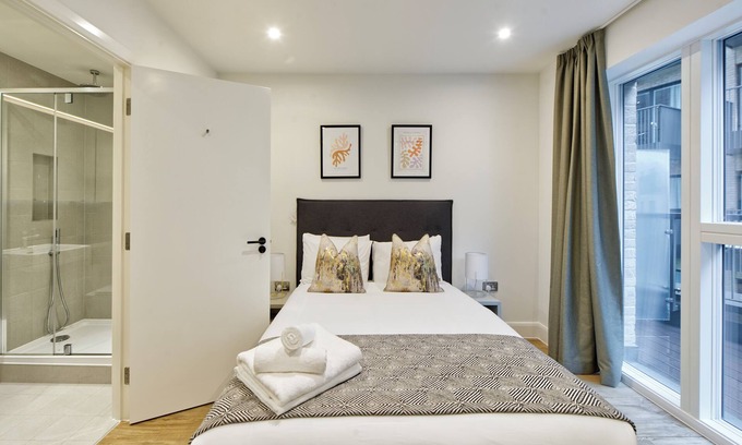 Whittington Apartment | Brand-New Two-Bedroom Flat in Colindale