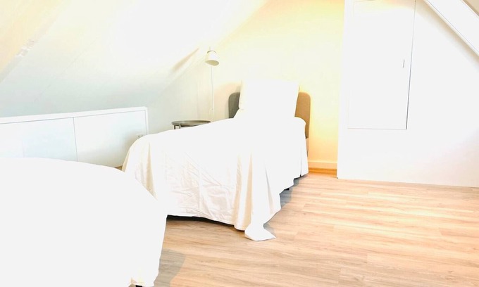 Municipality of Tilburg Apartment | Brand new two-floor house with living room, kitchen, bedroom, and bathroom.
