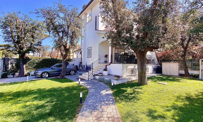 Fregenae Villa | Brand new villa in the green of Fregene North