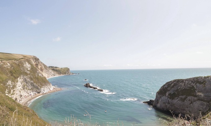 West Lulworth House | BRANSMEAD, pet friendly, luxury holiday cottage in West Lulworth