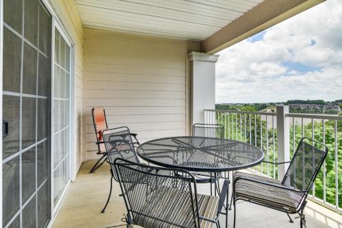 Branson Apartment | Branson Condo with Pool Access and Views, 3 Mi Dtwn!