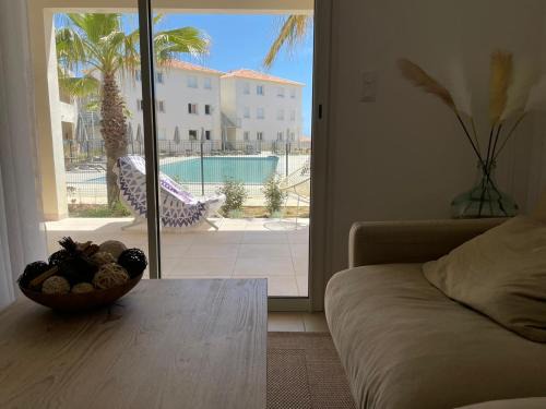 Bravone Apartment | BRAVONE 135- T4- Piscine en résidence- pieds dans l'eau- clim-wifi