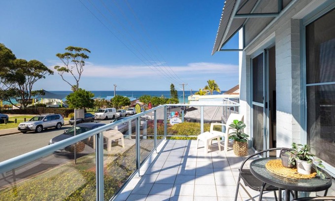 Mollymook Apartment | Breakers 6