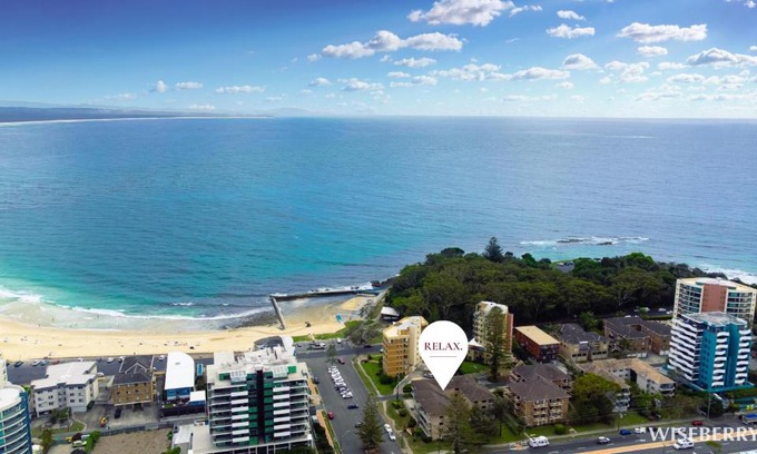 Forster Apartment | Breakers 9