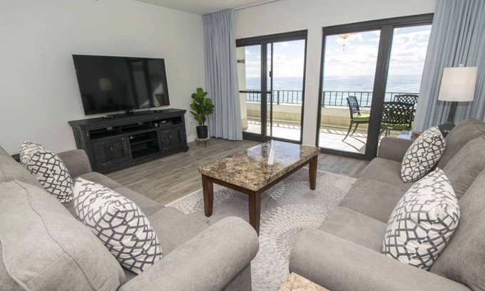 Destin Condo | "Breakers East 502" Gulf Front 2BR/2BA Beach setup included