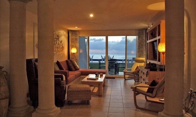 Zona Hotelera Norte Condo | Breathtaking Modern North Beachfront 2BR, Walk2Town Snorkeling best North Coast