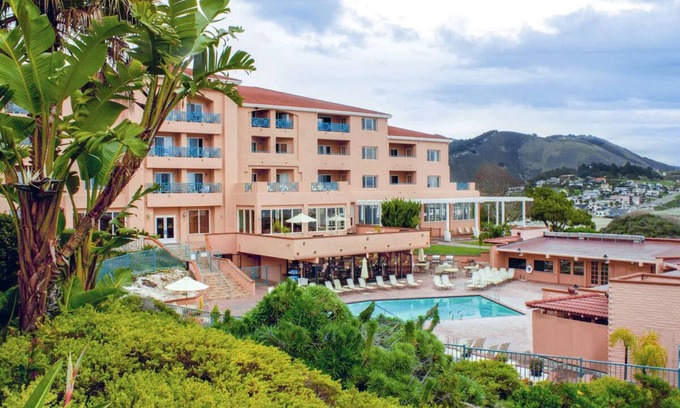Avila Beach Hotel | Breathtaking Ocean Views! Full Kitchen, Free Parking, Onsite Swimming Pool