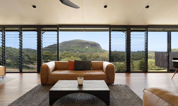 Mount Coolum House | Breathtaking panoramic views of Mount Coolum