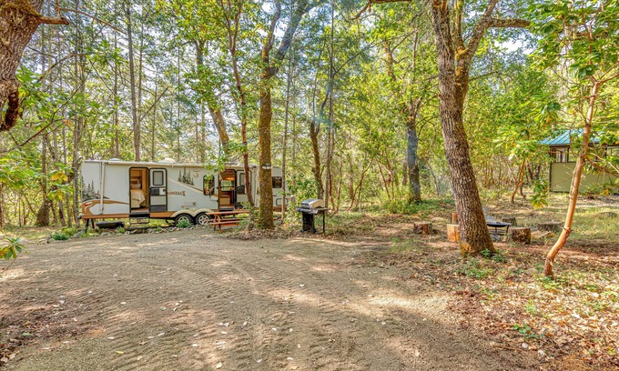 Jacksonville House | Breathtaking River Retreat RV Campground - Gym, Game Room, Sauna