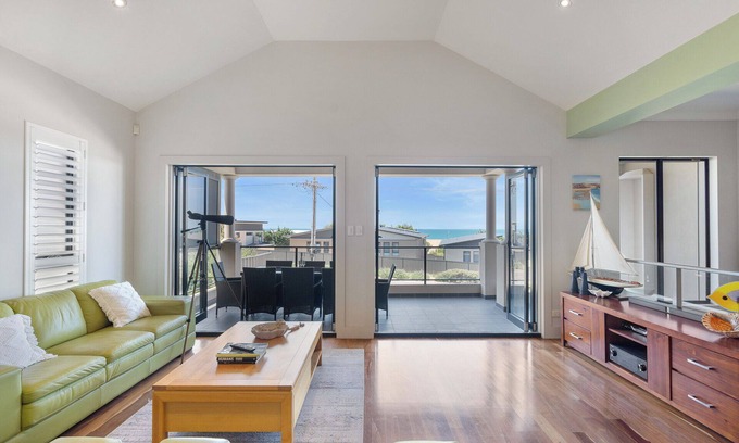 McCracken House | Breathtaking Sea Views at Bennys
